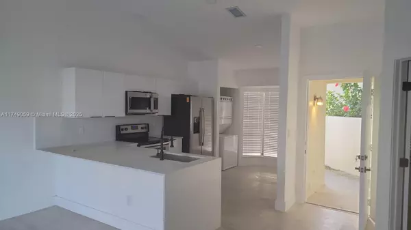 Homestead, FL 33035,3311 San Remo Cir #3311