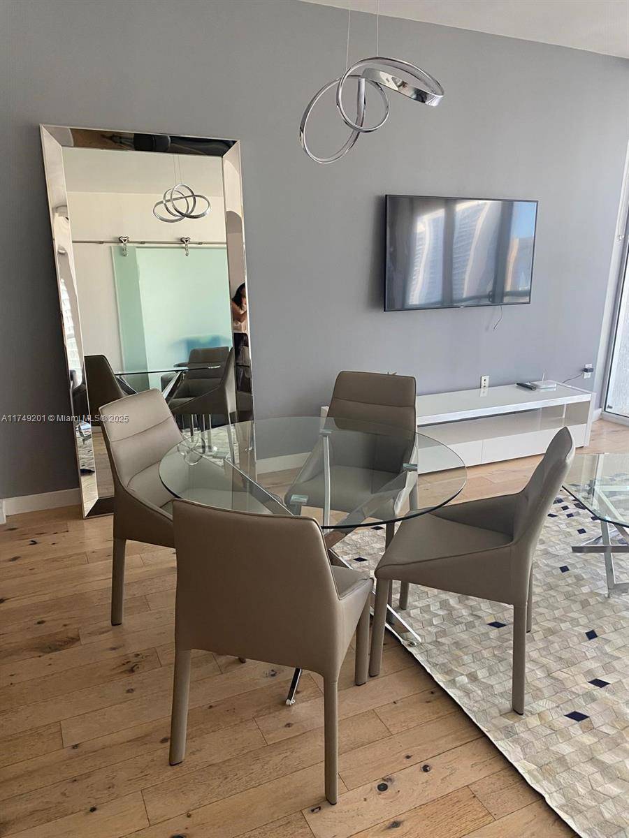 Miami, FL 33131,485 Brickell Ave #2603