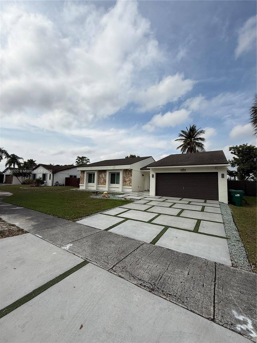 Miami, FL 33186,12871 SW 119th St