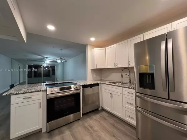 Margate, FL 33063,7837 Golf Cir Dr #102