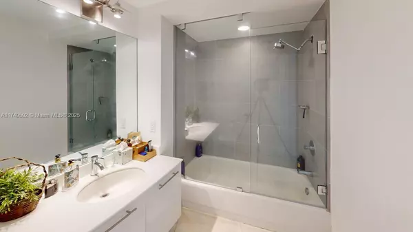 Miami, FL 33130,92 SW 3rd St #3506