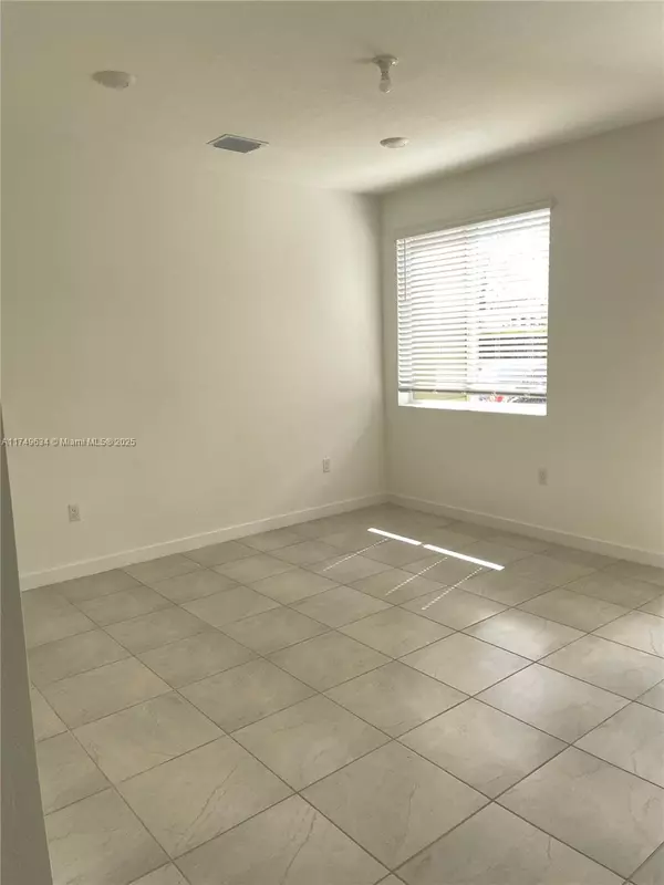 Homestead, FL 33035,2435 SE 11th St