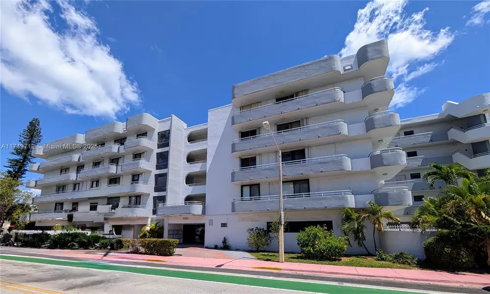 8201 Byron Ave #505, Miami Beach, FL 33141