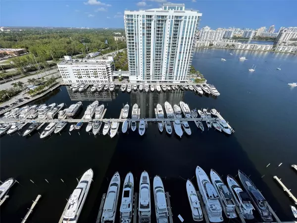 17301 Biscayne Blvd #208, North Miami Beach, FL 33160