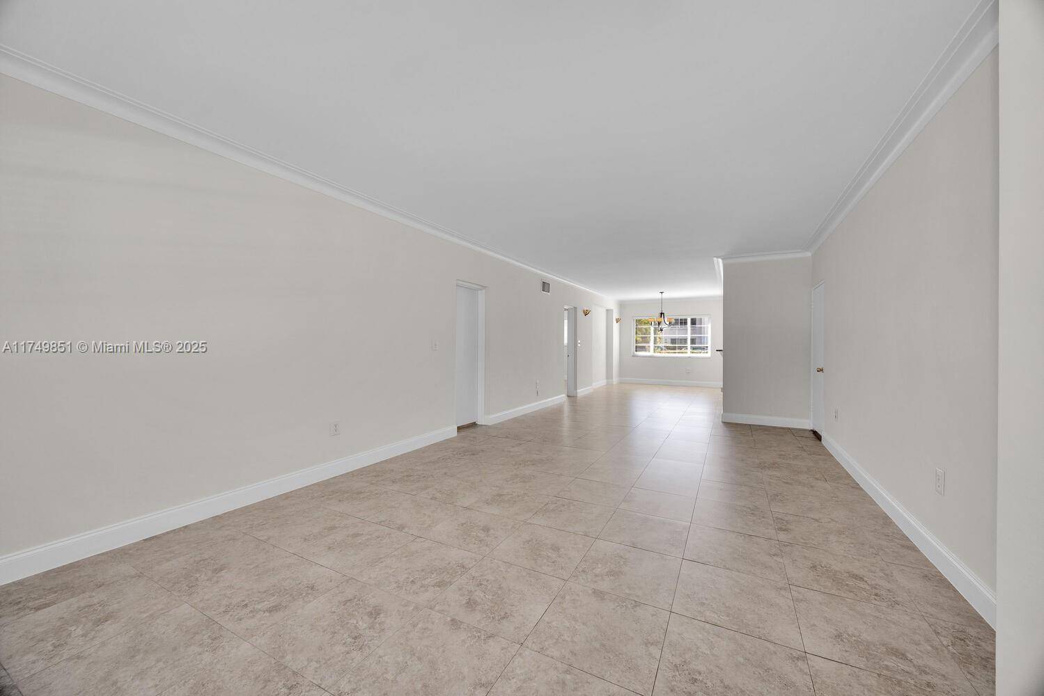 Coral Gables, FL 33134,950 Sevilla Ave #102