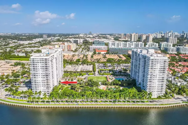 Aventura, FL 33160,2801 NE 183rd St #214W