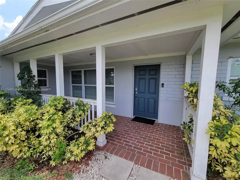 2805 13th St, Vero Beach, FL 32960