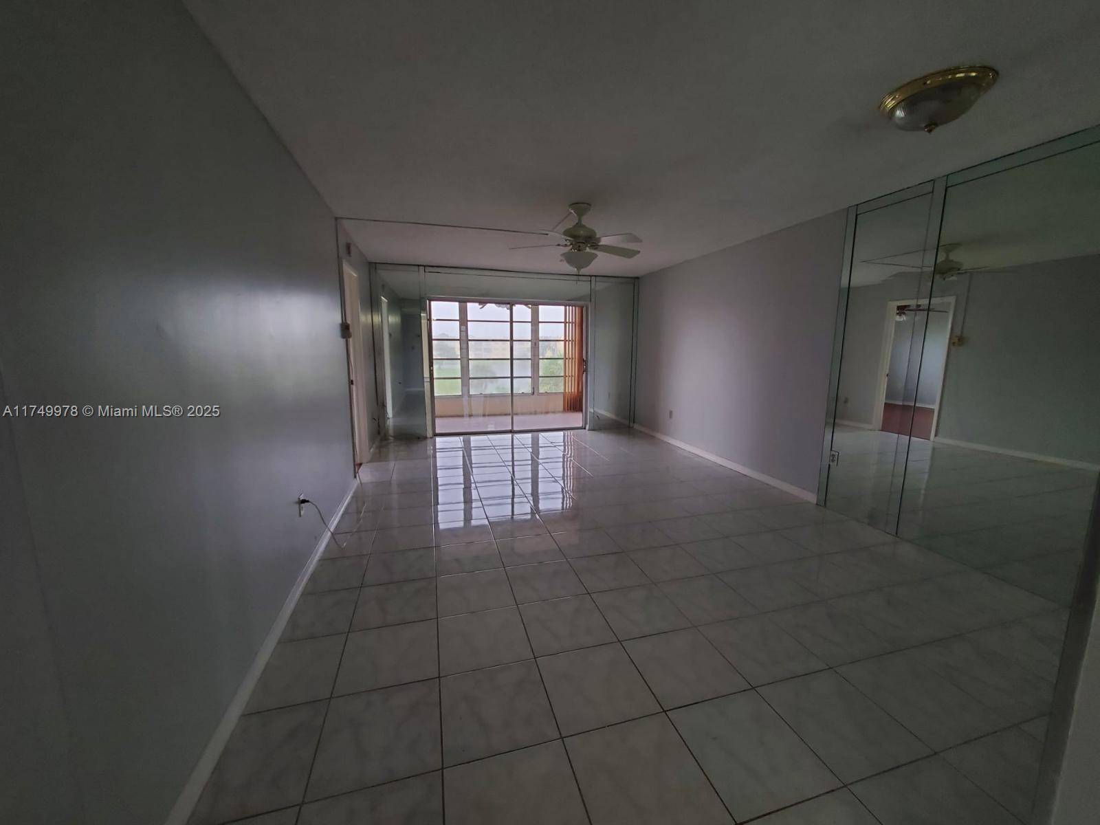 Sunrise, FL 33322,8280 Sunrise Lakes Blvd #301