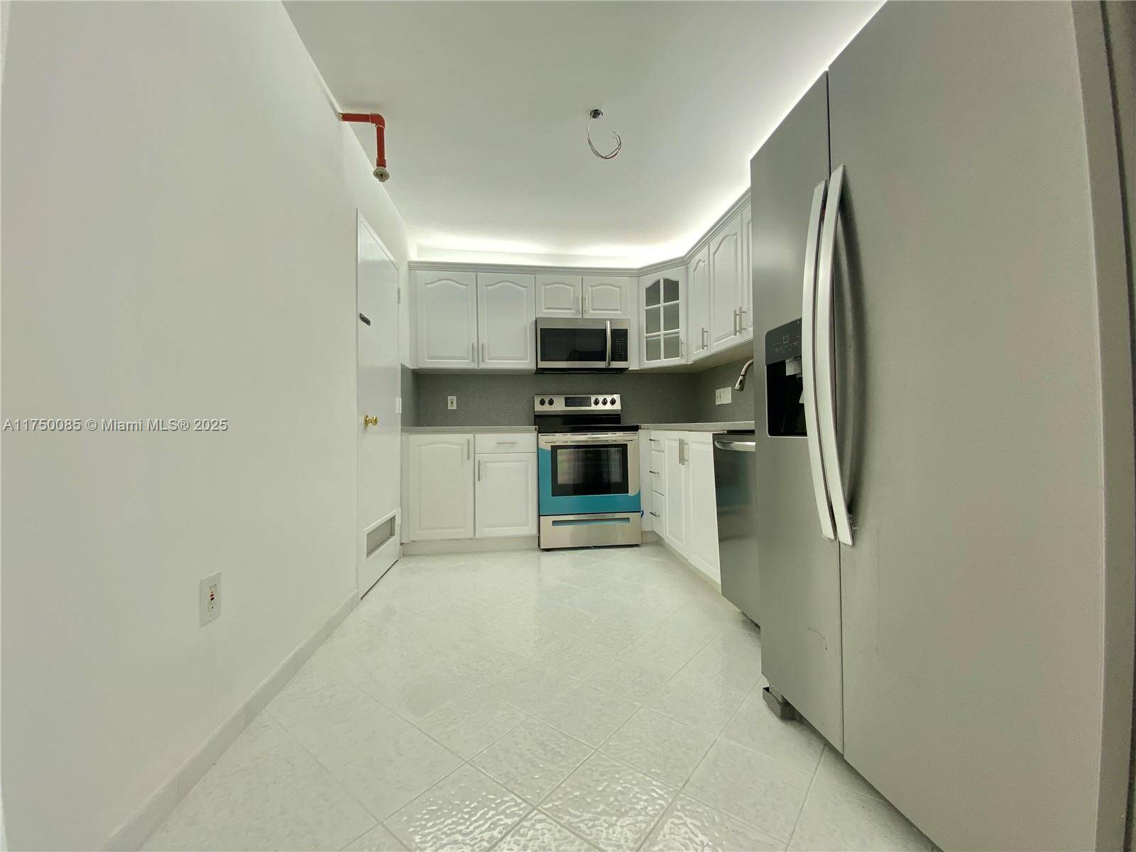 Sunny Isles Beach, FL 33160,400 Kings Point Dr #929