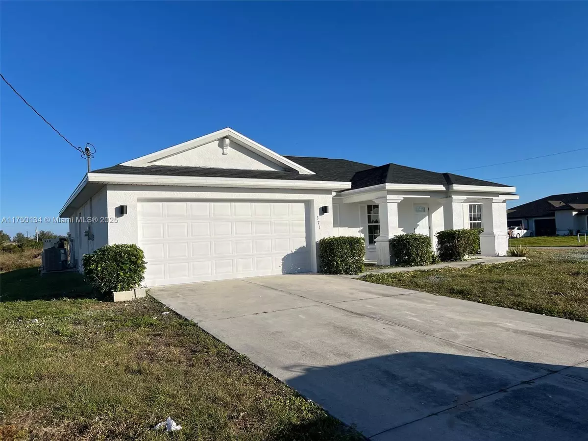 Lehigh Acres, FL 33974,371 Portage