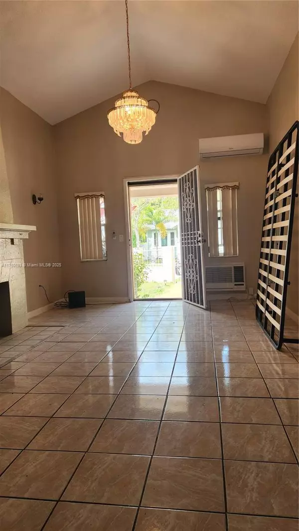 Miami, FL 33137,28 NE 49th St #0