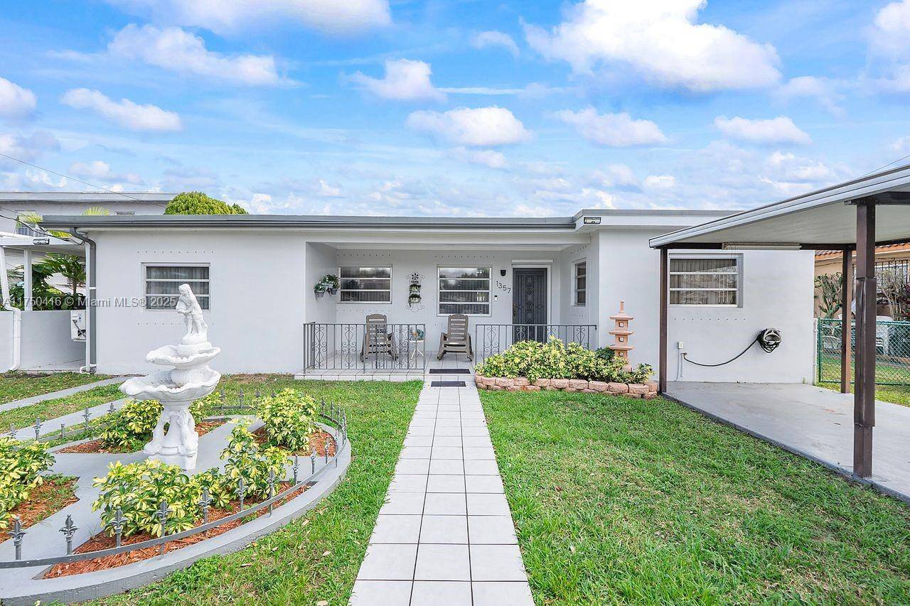 1357 SW 69th Ave, Miami, FL 33144