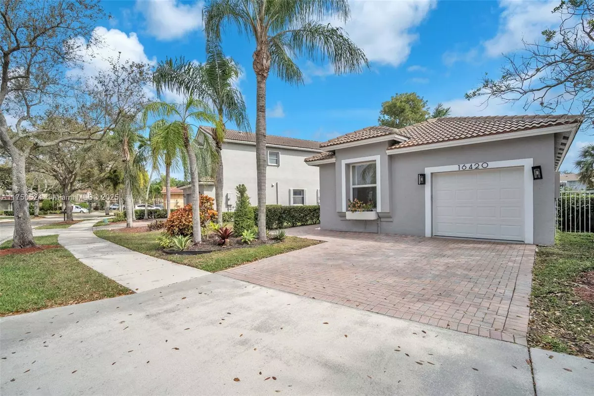 Weston, FL 33331,16420 Sapphire St