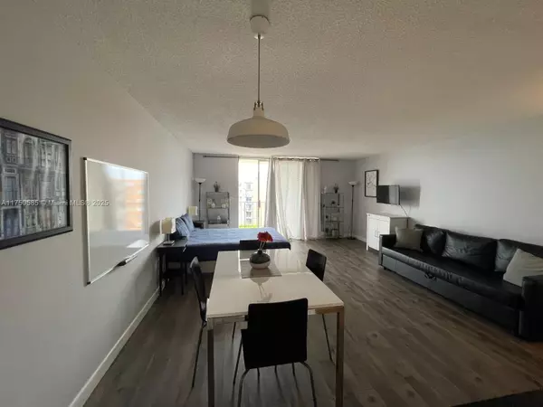 1470 NE 125th Ter #803,  North Miami,  FL 33161