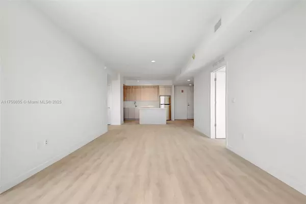 Lake Worth, FL 33460,1715 N Dixie Hwy #2407