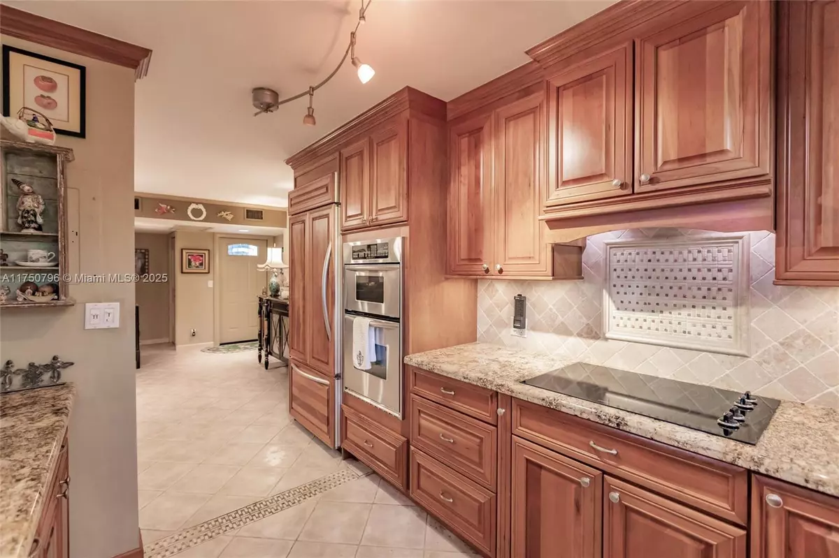 Fort Lauderdale, FL 33316,1698 S Ocean Ln #171