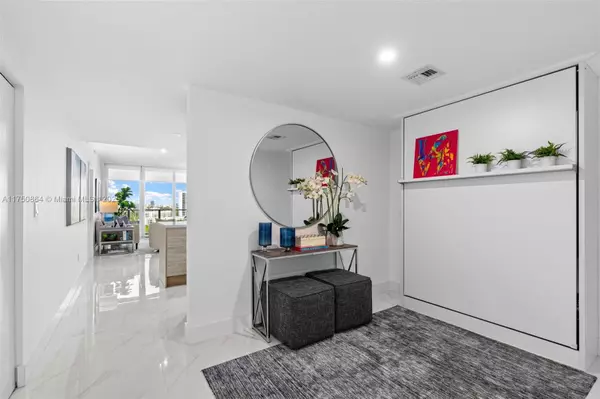 North Miami Beach, FL 33160,16385 Biscayne Blvd #1502