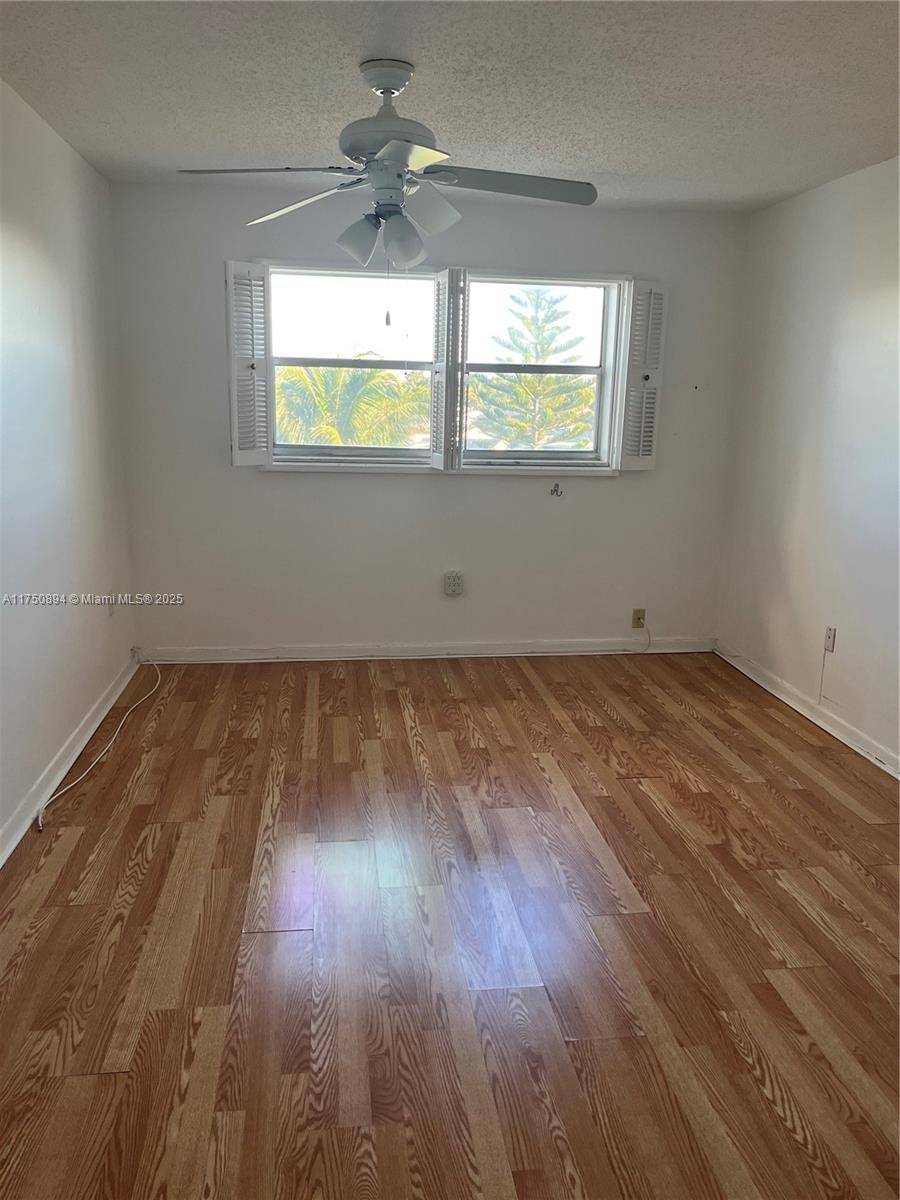 Sunrise, FL 33322,8325 Sunrise Lakes Blvd #308