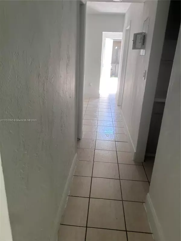 Miami, FL 33161,Address not disclosed