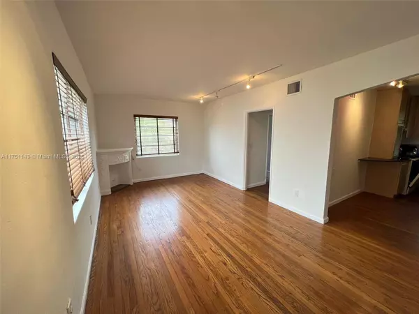 Miami Beach, FL 33139,1535 Meridian Ave #3