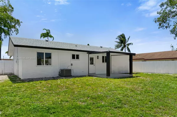 Pompano Beach, FL 33069,2921 NW 9th St