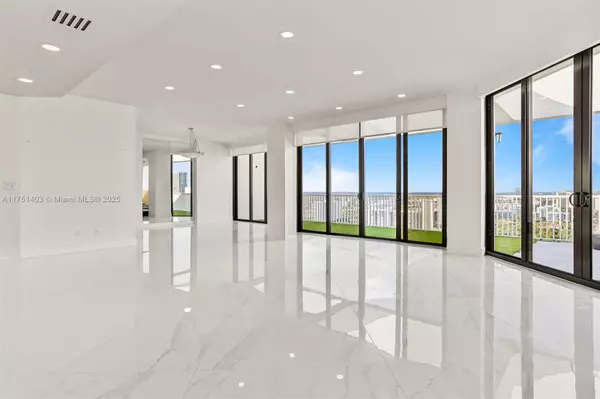 Aventura, FL 33160,2000 Island Blvd #PH-5