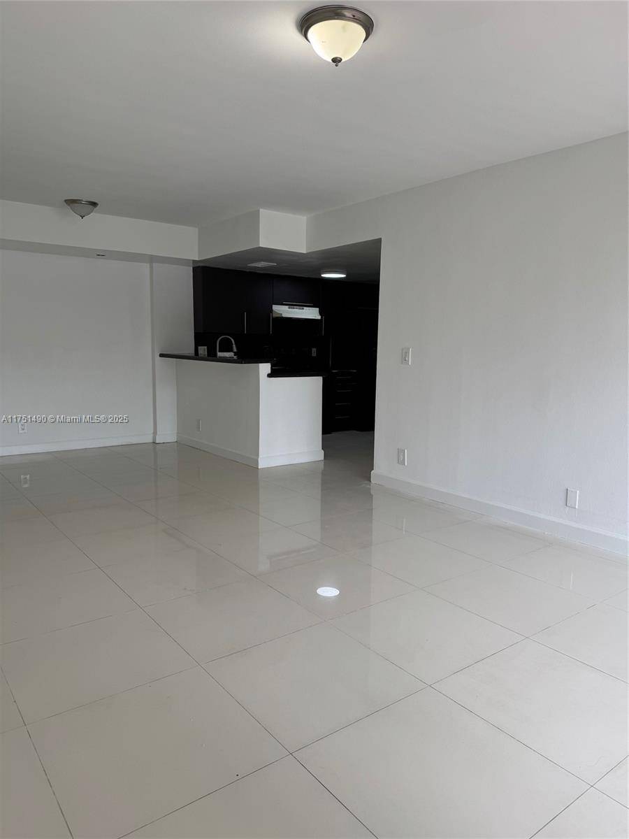 Plantation, FL 33324,10781 Cleary Blvd #105