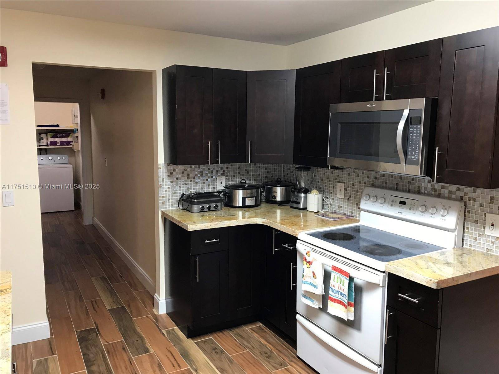 Plantation, FL 33317,1961 SW 70th Ave