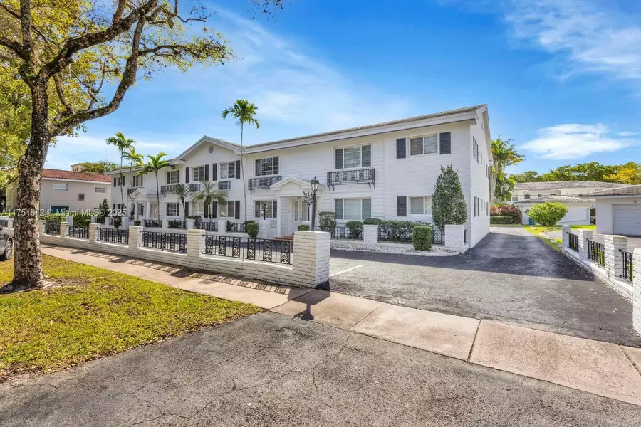 940 Sevilla Ave #202, Coral Gables, FL 33134