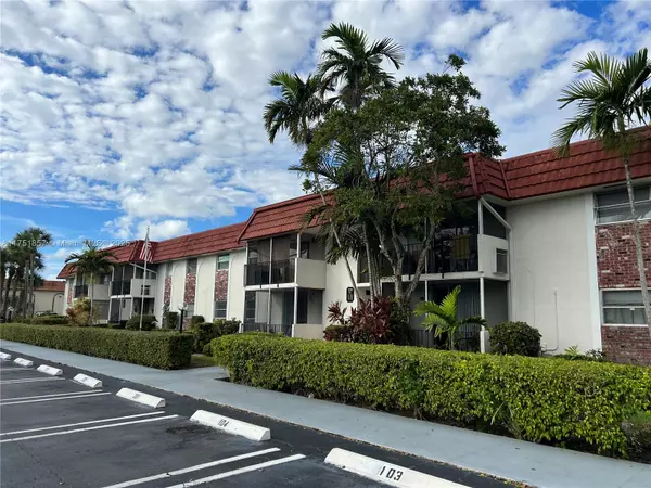 Boca Raton, FL 33428,22785 SW 66th Ave #103