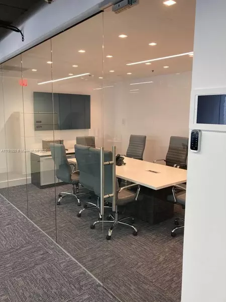 150 SE 2nd Ave #1410, Miami, FL 33131