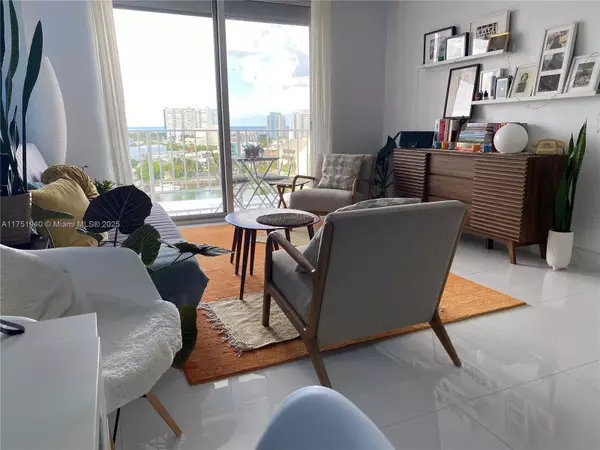 Miami Beach, FL 33141,6900 Bay Dr #10E