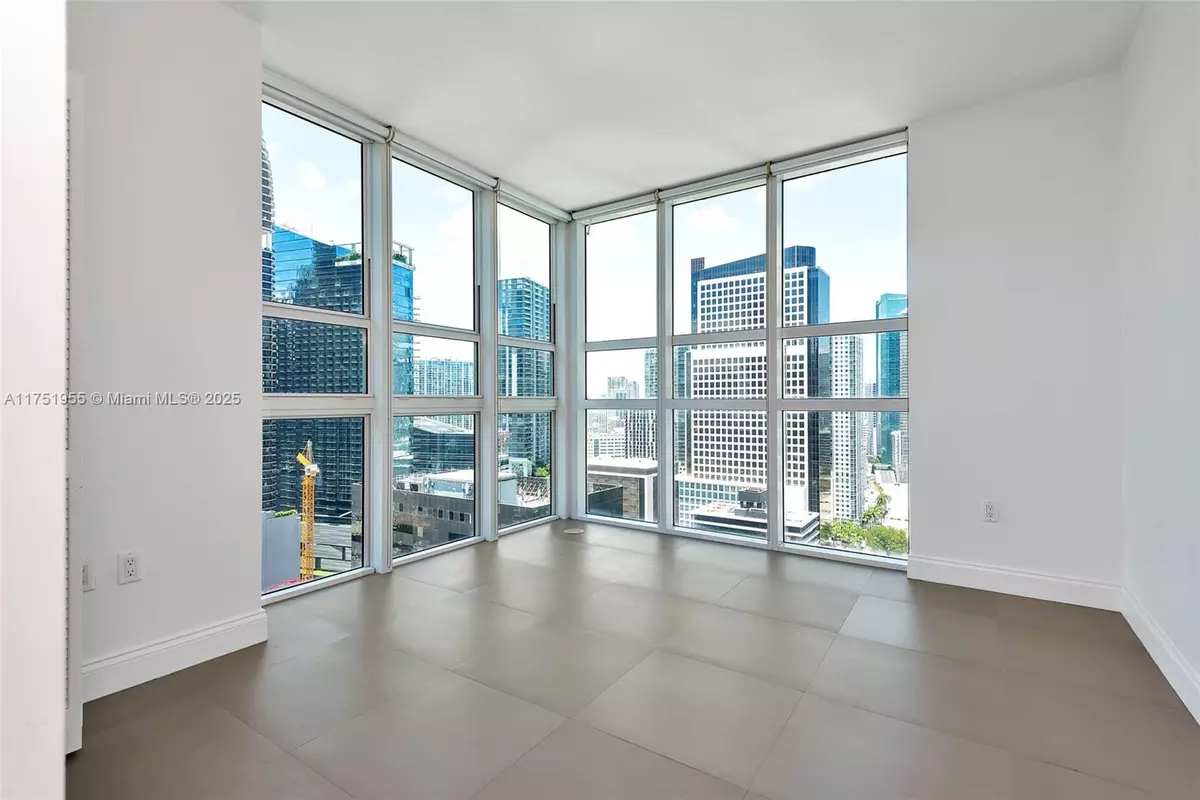 Miami, FL 33131,951 BRICKELL AV #2701