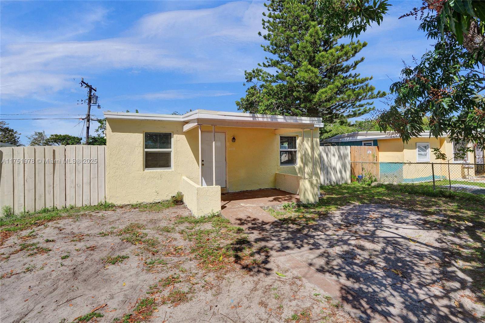 2091 Rutland St, Opa-locka, FL 33054