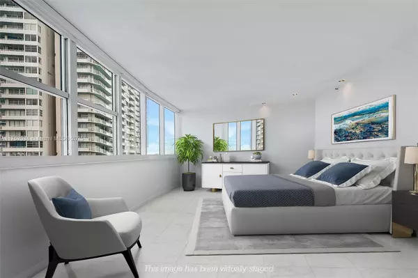 Miami Beach, FL 33139,300 S Pointe Dr #606