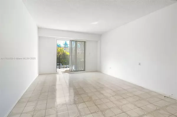 1000 Michigan Ave #208,  Miami Beach,  FL 33139