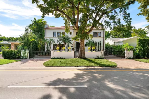 6146 Pine Tree Dr, Miami Beach, FL 33140