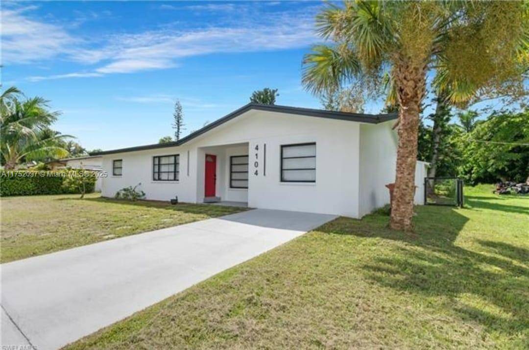 Fort Myers, FL 33916,4104 E River Dr