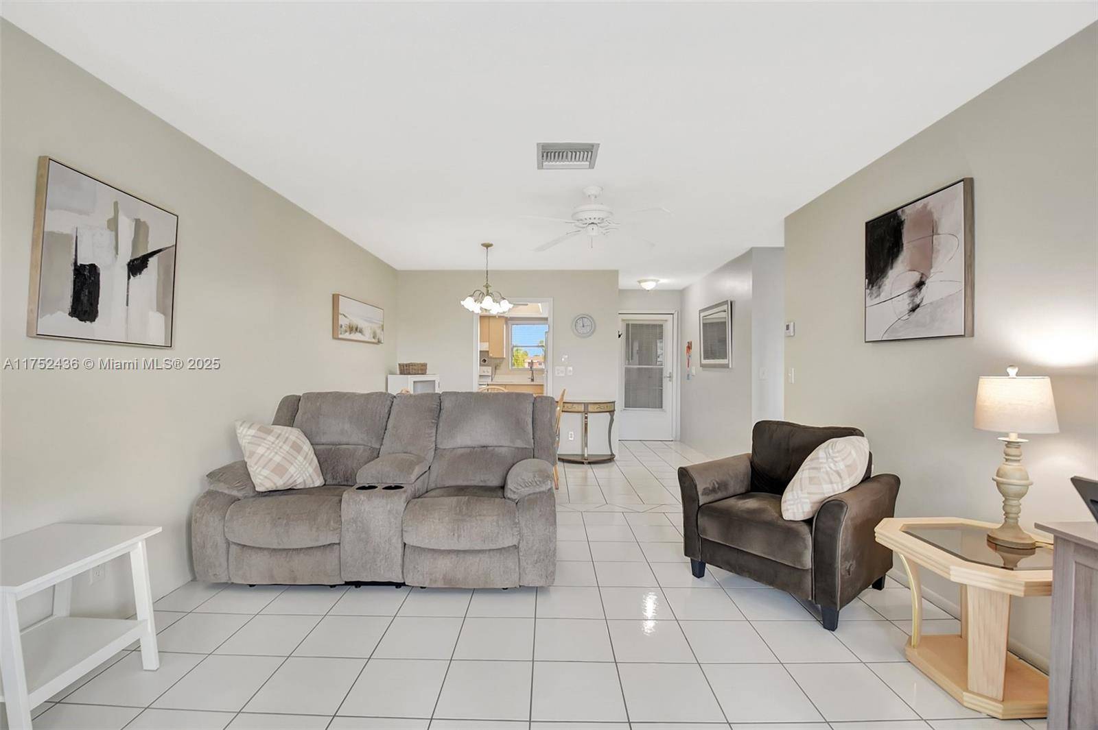 West Palm Beach, FL 33415,2775 W Dudley Dr W #E
