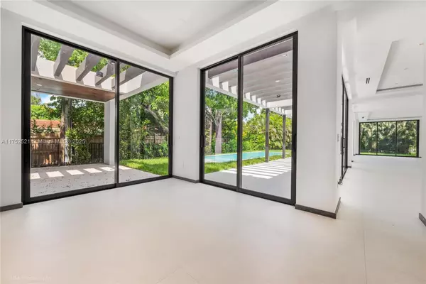 Miami, FL 33143,8000 SW 62 Ct