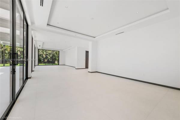 Miami, FL 33143,8000 SW 62 Ct