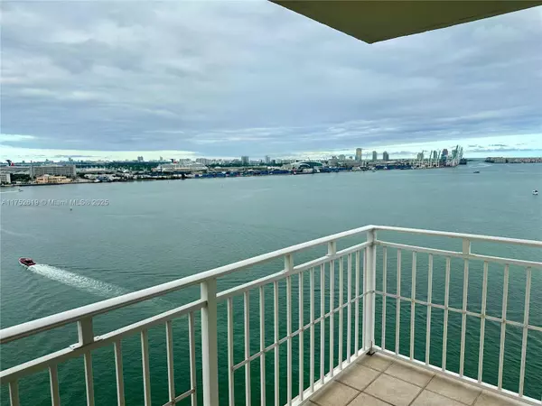 770 Claughton Island Dr #PH-15, Miami, FL 33131