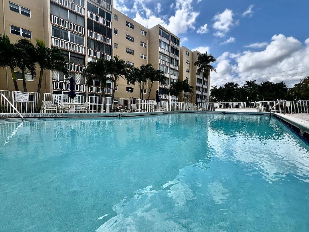 609 NE 14th Ave #704, Hallandale Beach, FL 33009
