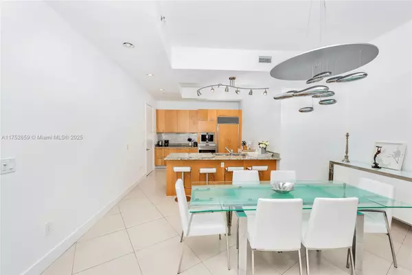 Sunny Isles Beach, FL 33160,15811 Collins Ave #3407