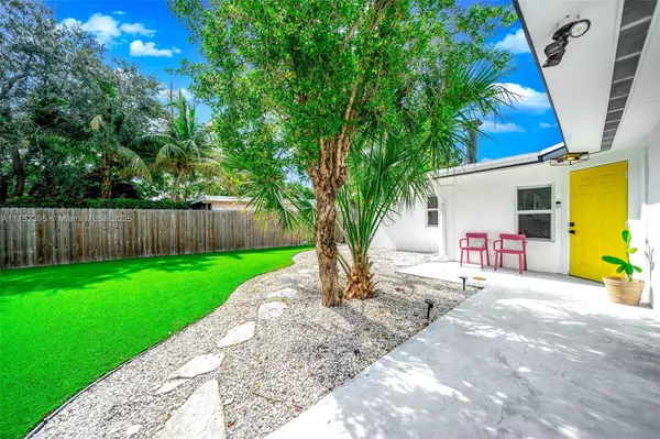 362 Glouchester St, Boca Raton, FL 33487