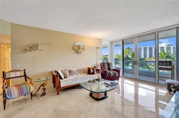 Aventura, FL 33180,21055 Yacht Club Dr #507