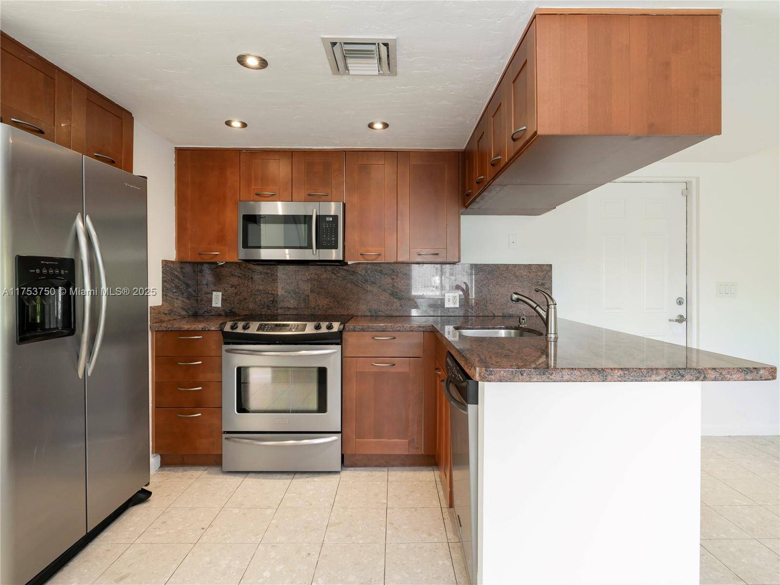 1323 NE 5th Ave, Fort Lauderdale, FL 33304