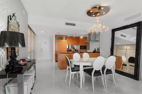 Miami, FL 33131,495 Brickell Ave #805