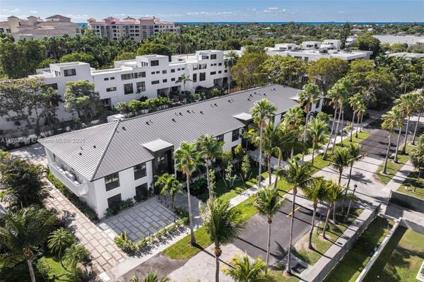 200 Sunrise Dr #200D, Key Biscayne, FL 33149