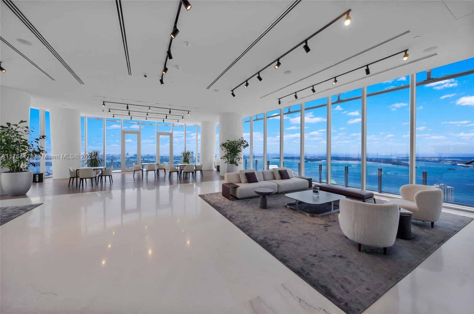 Miami, FL 33131,300 Biscayne Blvd Way #4108
